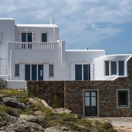 Ryakia Villa, 5 Min Away From Super Paradise Beach